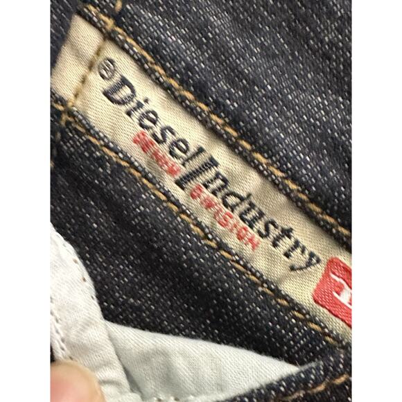 Diesel STRAITZEE Regular Slim Straight Stretch Jeans Dark Wash Women's 26 x 32 - Picture 5 of 11